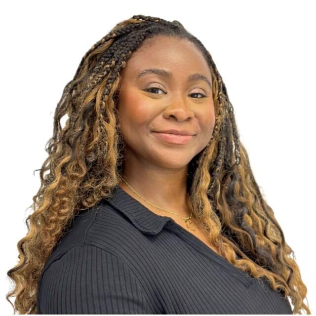 Tolu Oluwadare